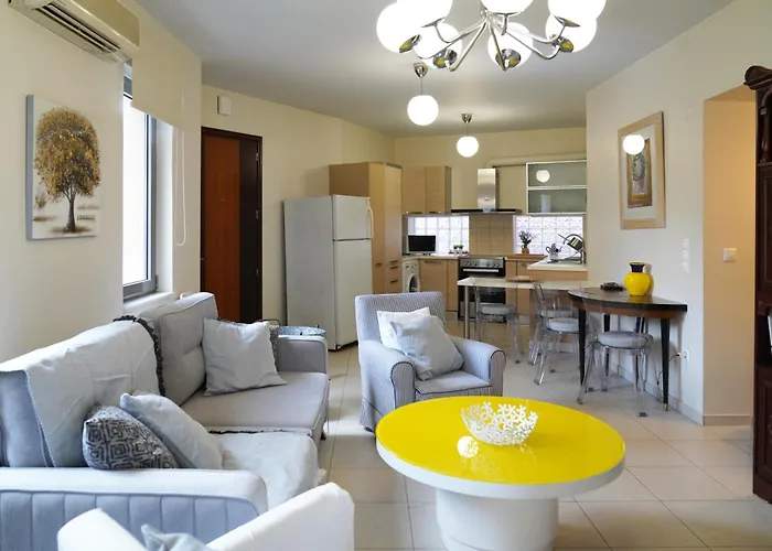 Апартаменти Aeri - At Nea Chora W. Parking Included